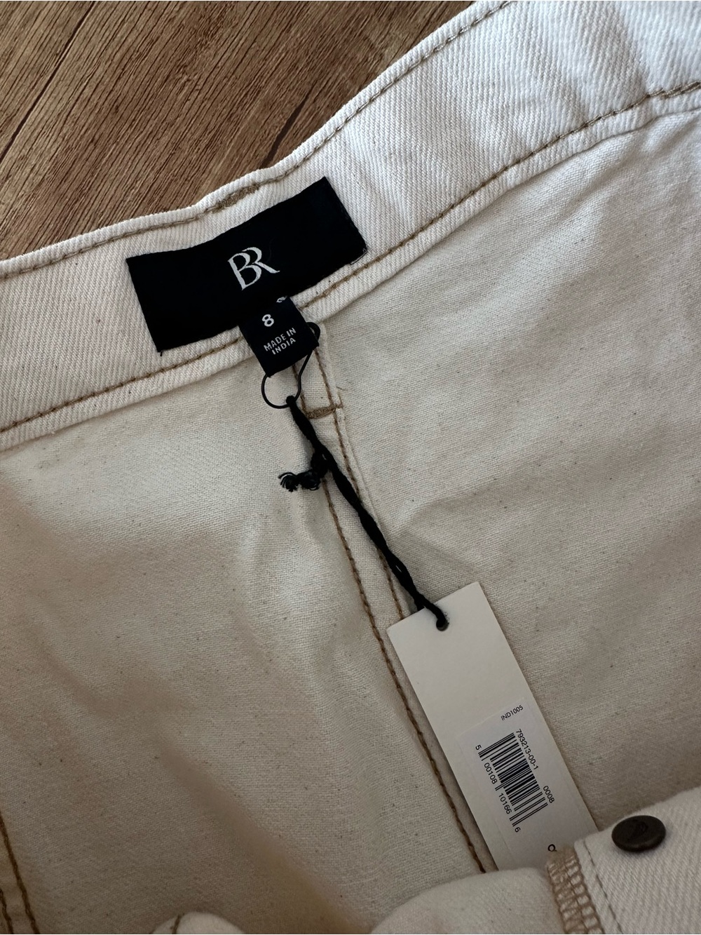 Banana Republic Brand New (NWT) Pia Denim Midi Skirt - Ecru - Picture 6 of 10